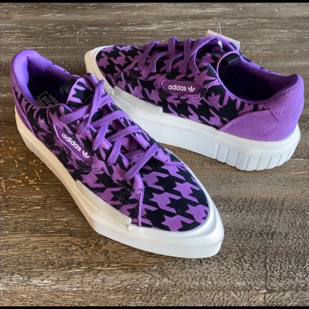 New Adidas Originals Hypersleek Sneakers - Picture 1 of 5